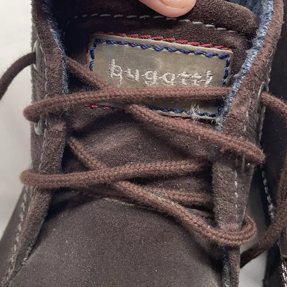 Bugatti lace up